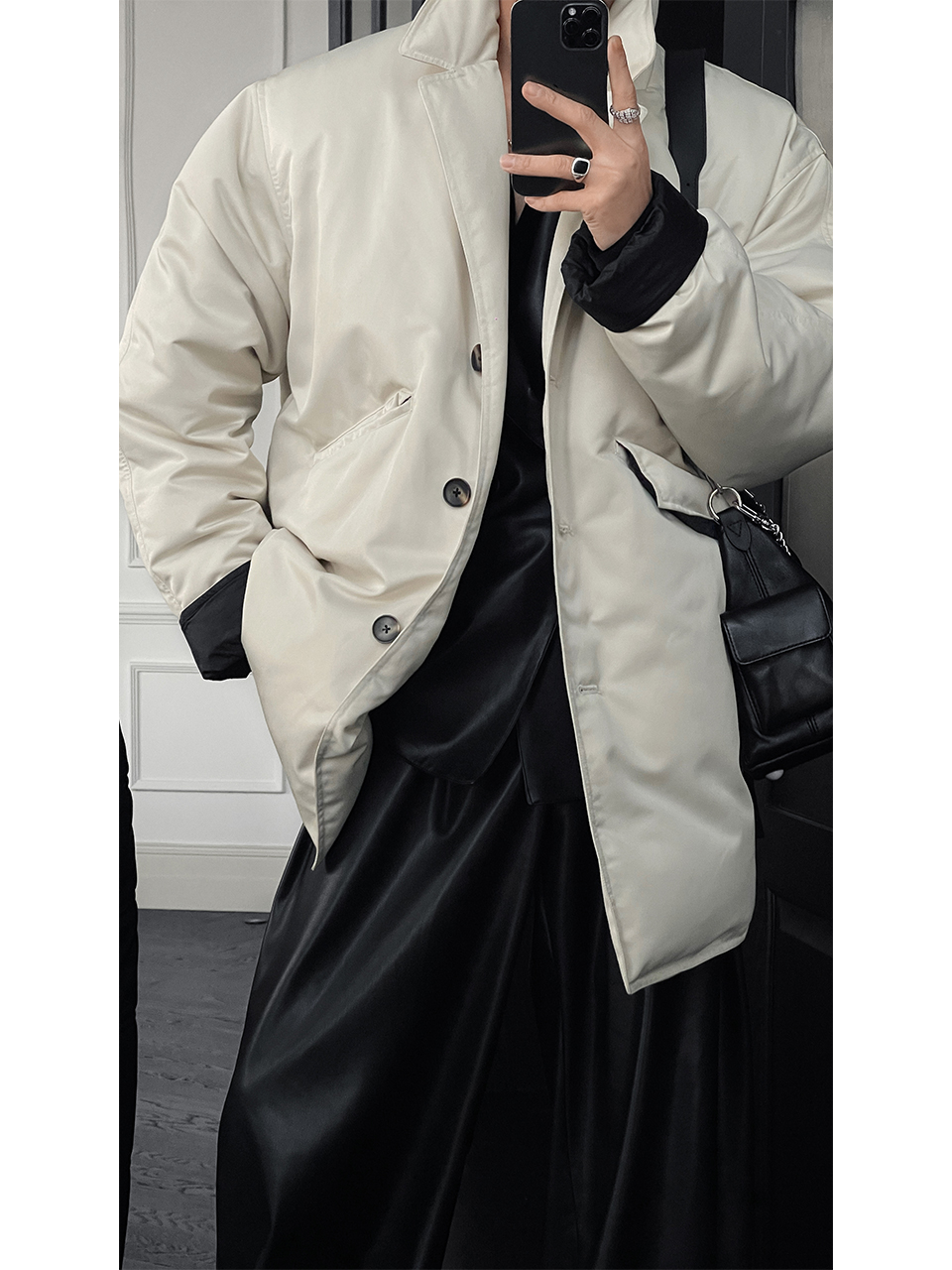 High-End Minimalist Loose Silhouette Down Jacket - Versatile Casual Warm White Duck Down Coat for Winter Fashion High-End Minimalist Loose Silhouette Down Jacket - Versatile Casual Warm White Duck Down Coat for Winter Fashion