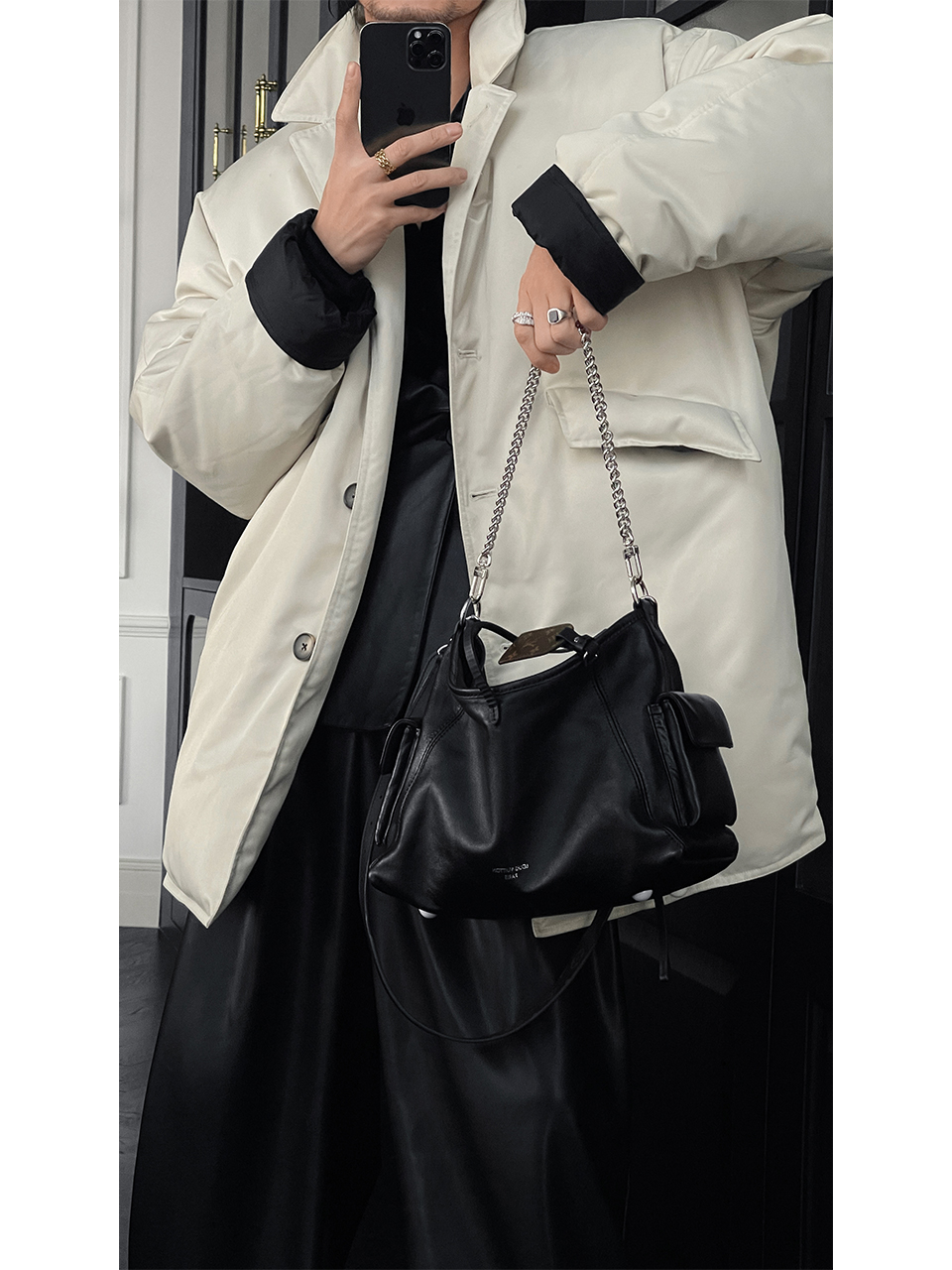 High-End Minimalist Loose Silhouette Down Jacket - Versatile Casual Warm White Duck Down Coat for Winter Fashion High-End Minimalist Loose Silhouette Down Jacket - Versatile Casual Warm White Duck Down Coat for Winter Fashion