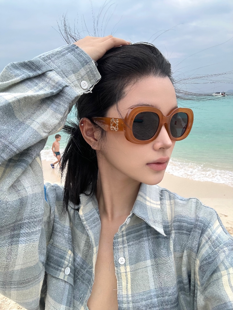 High-End Oversized Oval Orange Sunglasses for Women - Stylish Beach Travel Accessory for Sun Protection & Photo-Taking High-End Oversized Oval Orange Sunglasses for Women - Stylish Beach Travel Accessory for Sun Protection & Photo-Taking