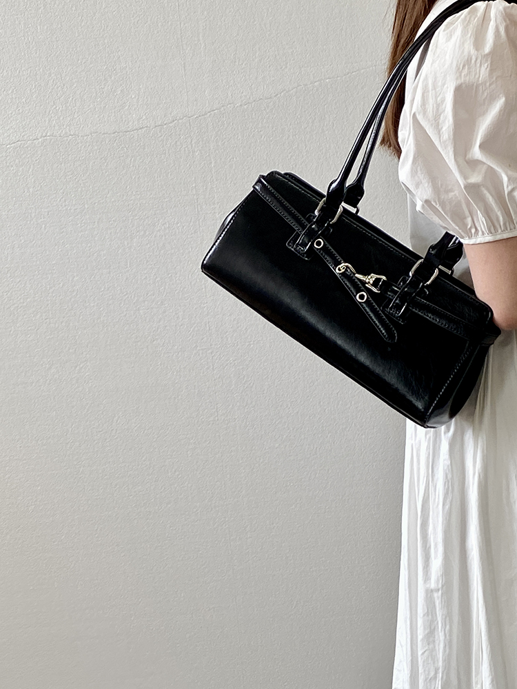 High-End Retro Underarm Bag for Women - 2025 Niche Design Spring/Summer Single Shoulder Pillow Bag High-End Retro Underarm Bag for Women - 2025 Niche Design Spring/Summer Single Shoulder Pillow Bag