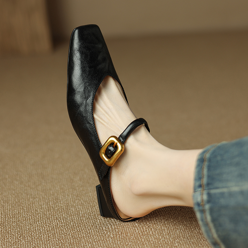 High-End Slimming V-Shaped Retro Gold Buckle Mary Jane Half-Drag Sandals for Women - Summer Outdoor Fashion High-End Slimming V-Shaped Retro Gold Buckle Mary Jane Half-Drag Sandals for Women - Summer Outdoor Fashion