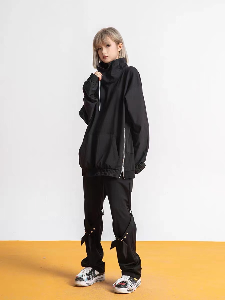 High-Neck Half-Zip Drawstring Sweatshirt - American Retro High Street Black Windbreaker for Y2K Style and Functional Fashion High-Neck Half-Zip Drawstring Sweatshirt - American Retro High Street Black Windbreaker for Y2K Style and Functional Fashion