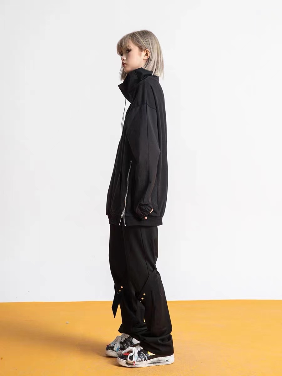 High-Neck Half-Zip Drawstring Sweatshirt - American Retro High Street Black Windbreaker for Y2K Style and Functional Fashion High-Neck Half-Zip Drawstring Sweatshirt - American Retro High Street Black Windbreaker for Y2K Style and Functional Fashion