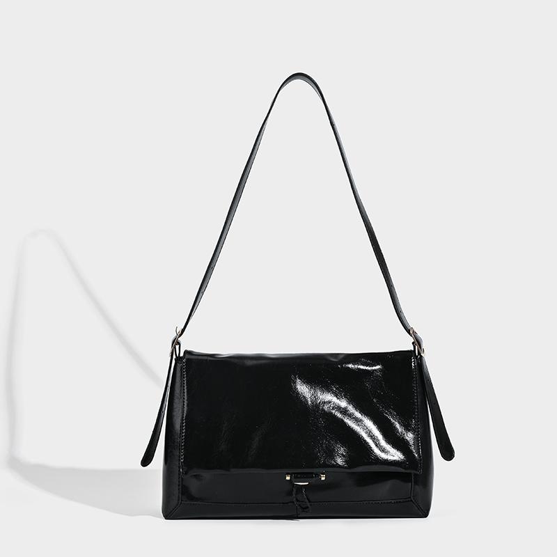 High-Quality Korean Design Oil Wax Leather Messenger Bag for Women, Minimalist Crossbody Bag, Large Capacity for Commuting