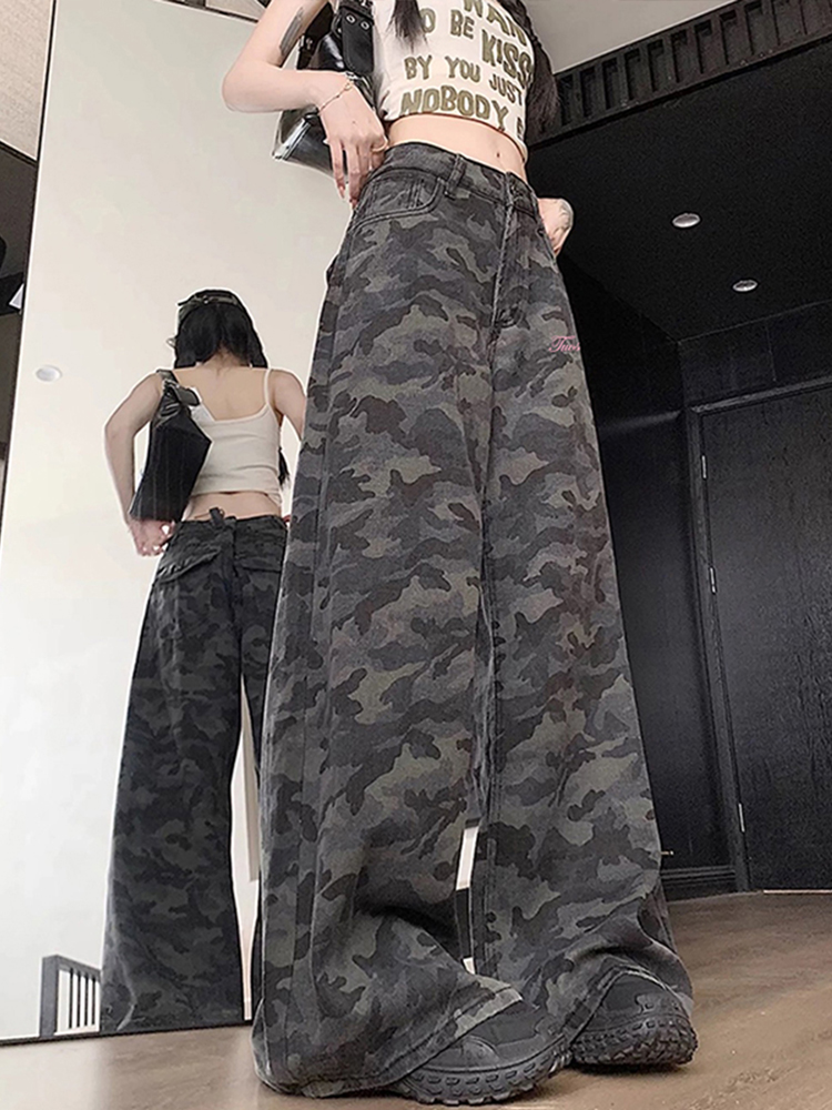 High-Waisted Camouflage Wide-Leg Jeans for Women - Vintage Workwear Inspired, Slim-Fit Loose Straight-Leg Floor-Length Pants High-Waisted Camouflage Wide-Leg Jeans for Women - Vintage Workwear Inspired, Slim-Fit Loose Straight-Leg Floor-Length Pants