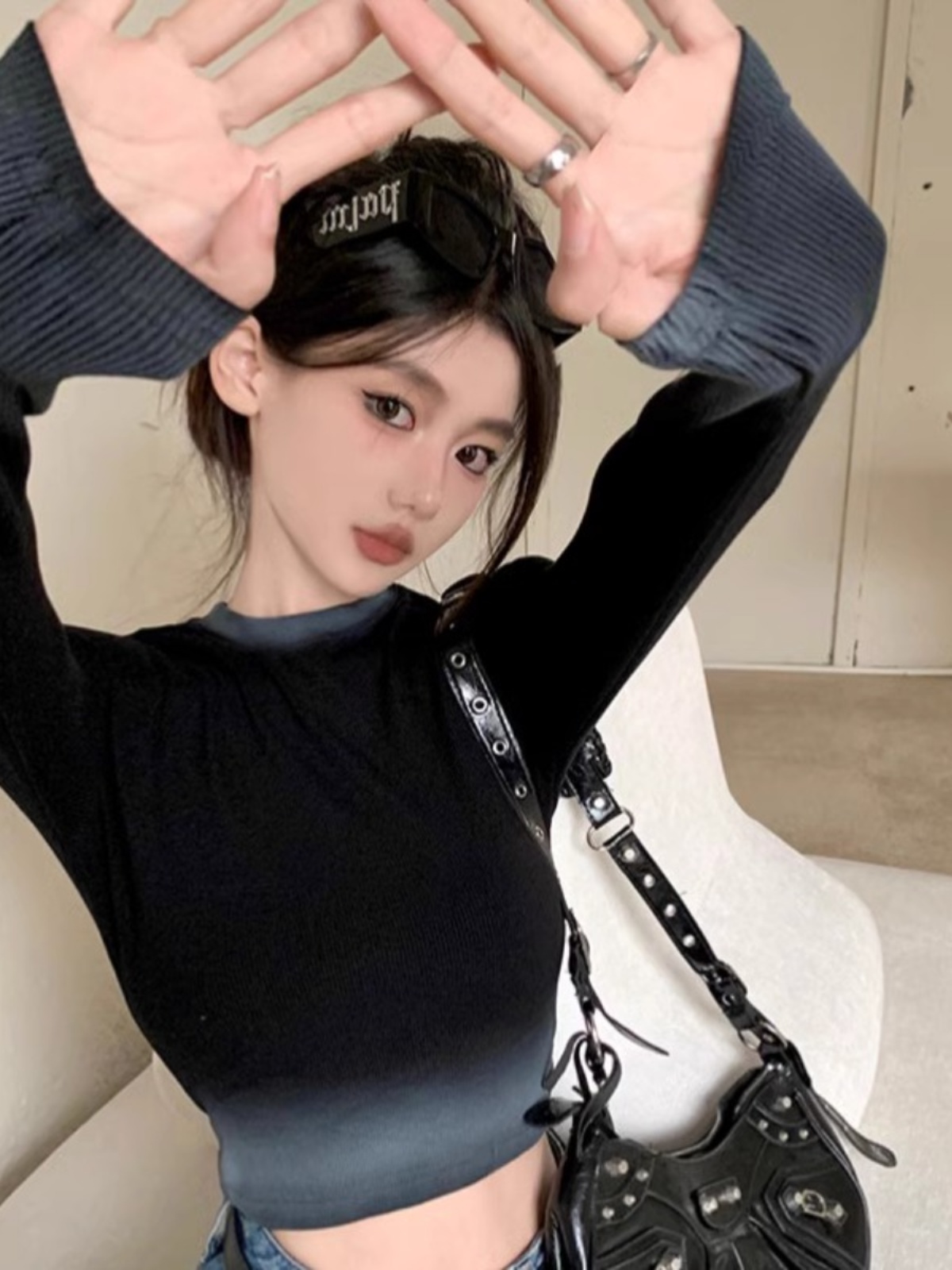 High-Waisted Crop Long Sleeve Shirt for Music Festival - K-Pop Inspired Sweet and Spicy Jazz Dance Top