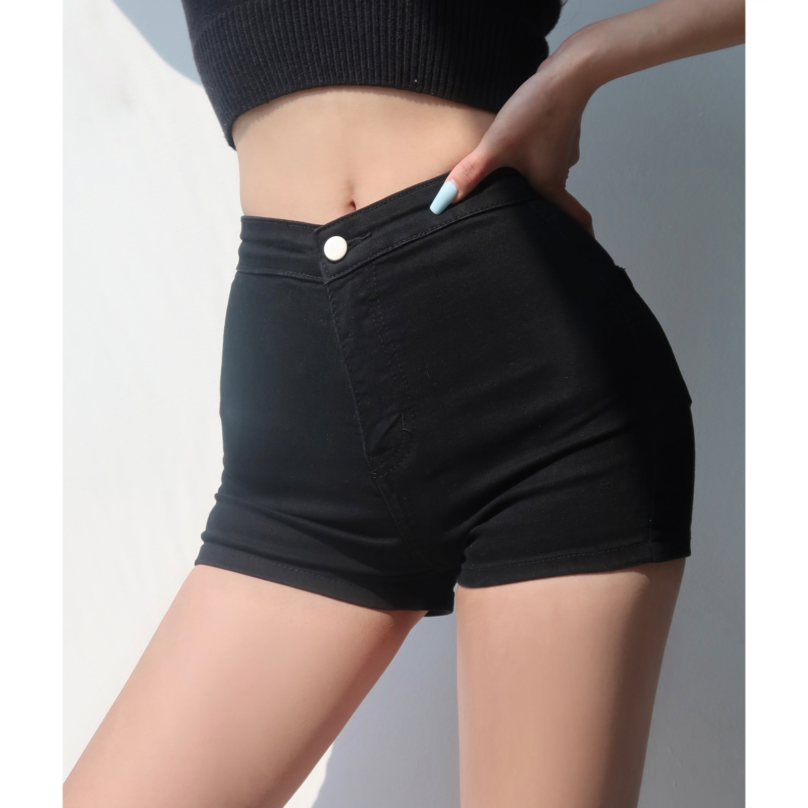 High-Waisted Retro Denim Shorts for Women - One-Button, Stretchy, Slimming, Light Blue, Leg-Lengthening, Sexy Hot Pants