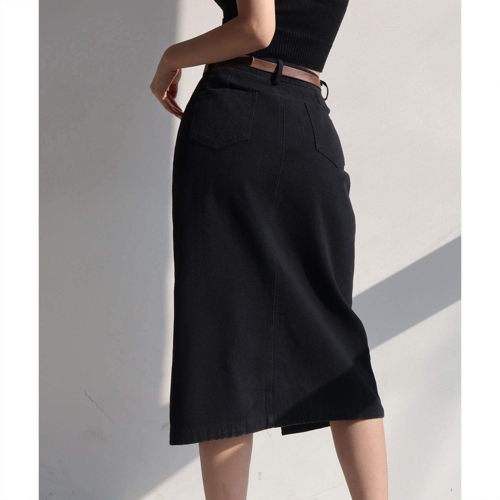 High-Waisted Split Midi Denim Skirt for Women - Versatile European and American Style, Perfect for Vacations and Showcasing Long Legs High-Waisted Split Midi Denim Skirt for Women - Versatile European and American Style, Perfect for Vacations and Showcasing Long Legs