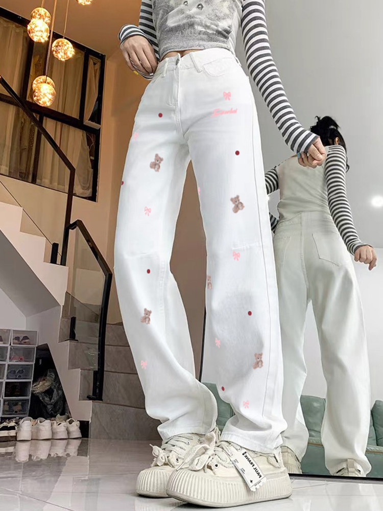 High-Waisted Wide-Leg White Embroidered Jeans for Women - Casual American High Street Style, Versatile Slim-Fit Floor-Length Design High-Waisted Wide-Leg White Embroidered Jeans for Women - Casual American High Street Style, Versatile Slim-Fit Floor-Length Design