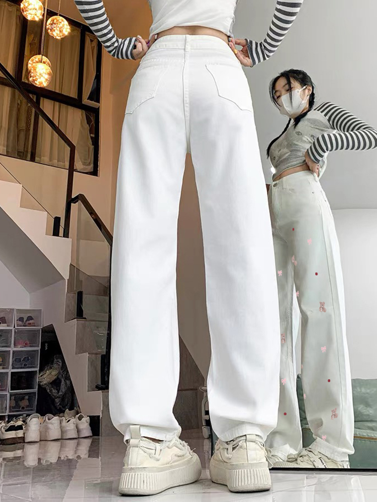 High-Waisted Wide-Leg White Embroidered Jeans for Women - Casual American High Street Style, Versatile Slim-Fit Floor-Length Design High-Waisted Wide-Leg White Embroidered Jeans for Women - Casual American High Street Style, Versatile Slim-Fit Floor-Length Design