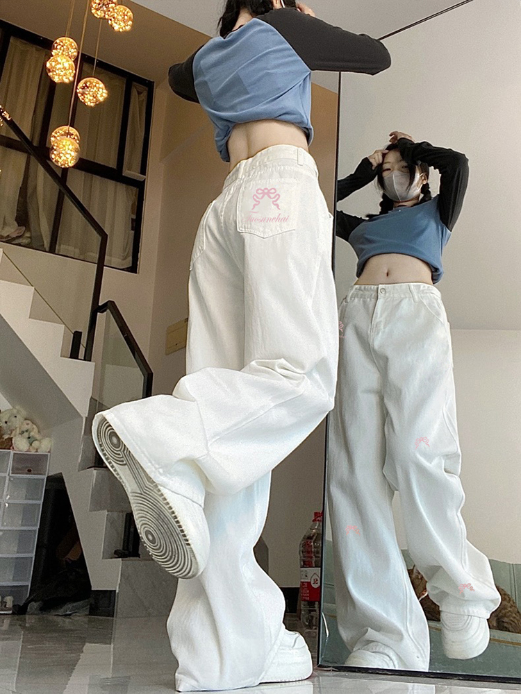 High-Waisted Women's Jeans with Bow Embroidery, Trendy American Style, Slimming Loose Straight-Leg Wide-Leg Design High-Waisted Women's Jeans with Bow Embroidery, Trendy American Style, Slimming Loose Straight-Leg Wide-Leg Design