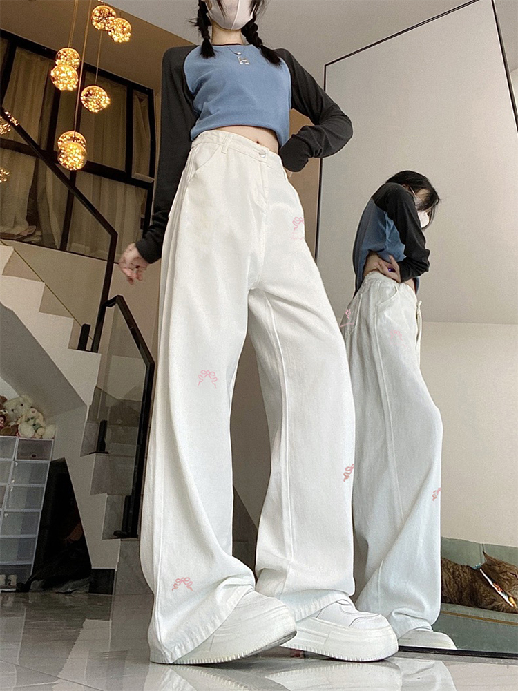 High-Waisted Women's Jeans with Bow Embroidery, Trendy American Style, Slimming Loose Straight-Leg Wide-Leg Design High-Waisted Women's Jeans with Bow Embroidery, Trendy American Style, Slimming Loose Straight-Leg Wide-Leg Design