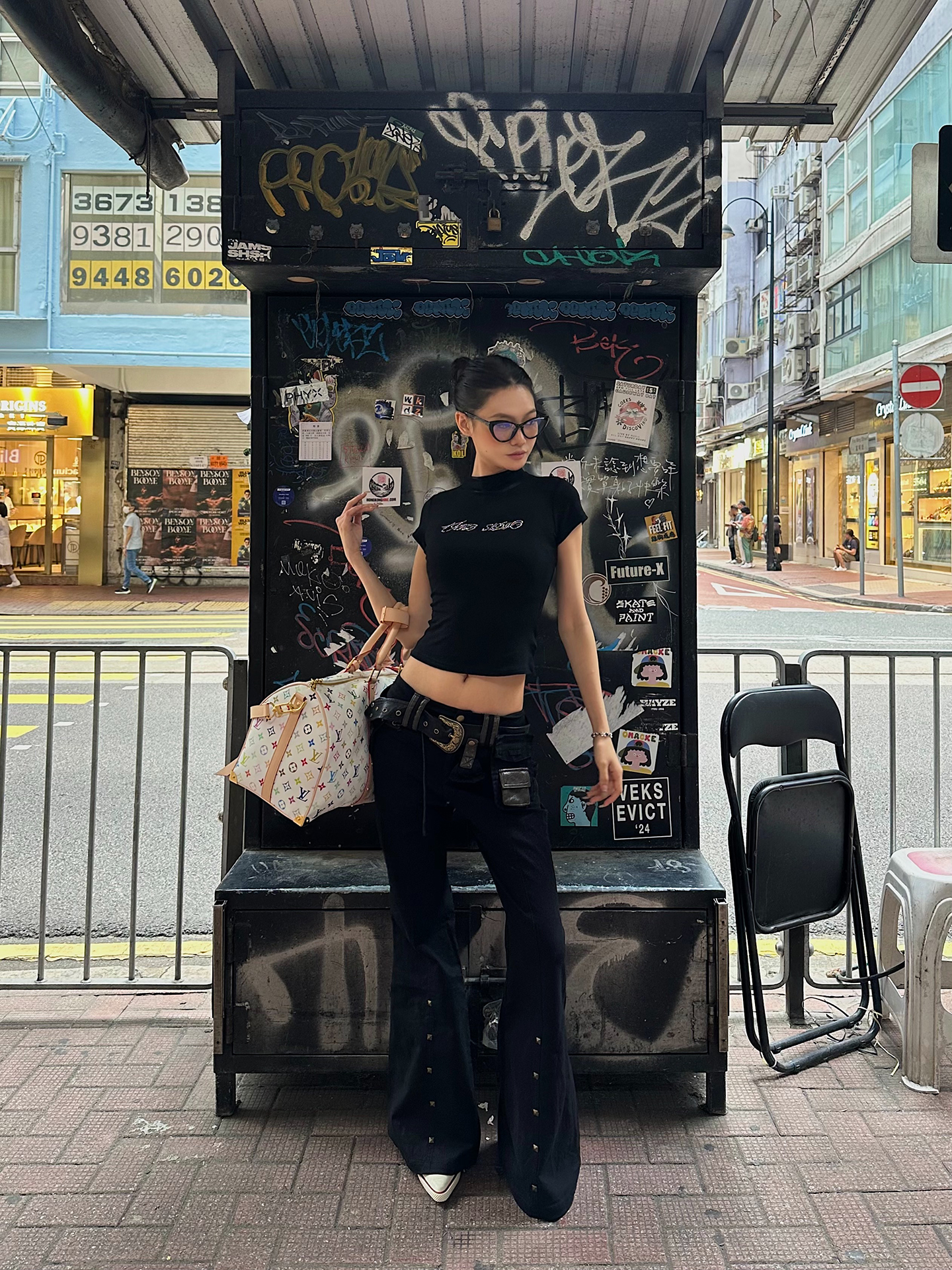 Hot Girl Black Vintage Flared Cargo Jeans - Slim Fit, Washed Design, Stylish 90s Inspired Long Pants for Trendy Looks