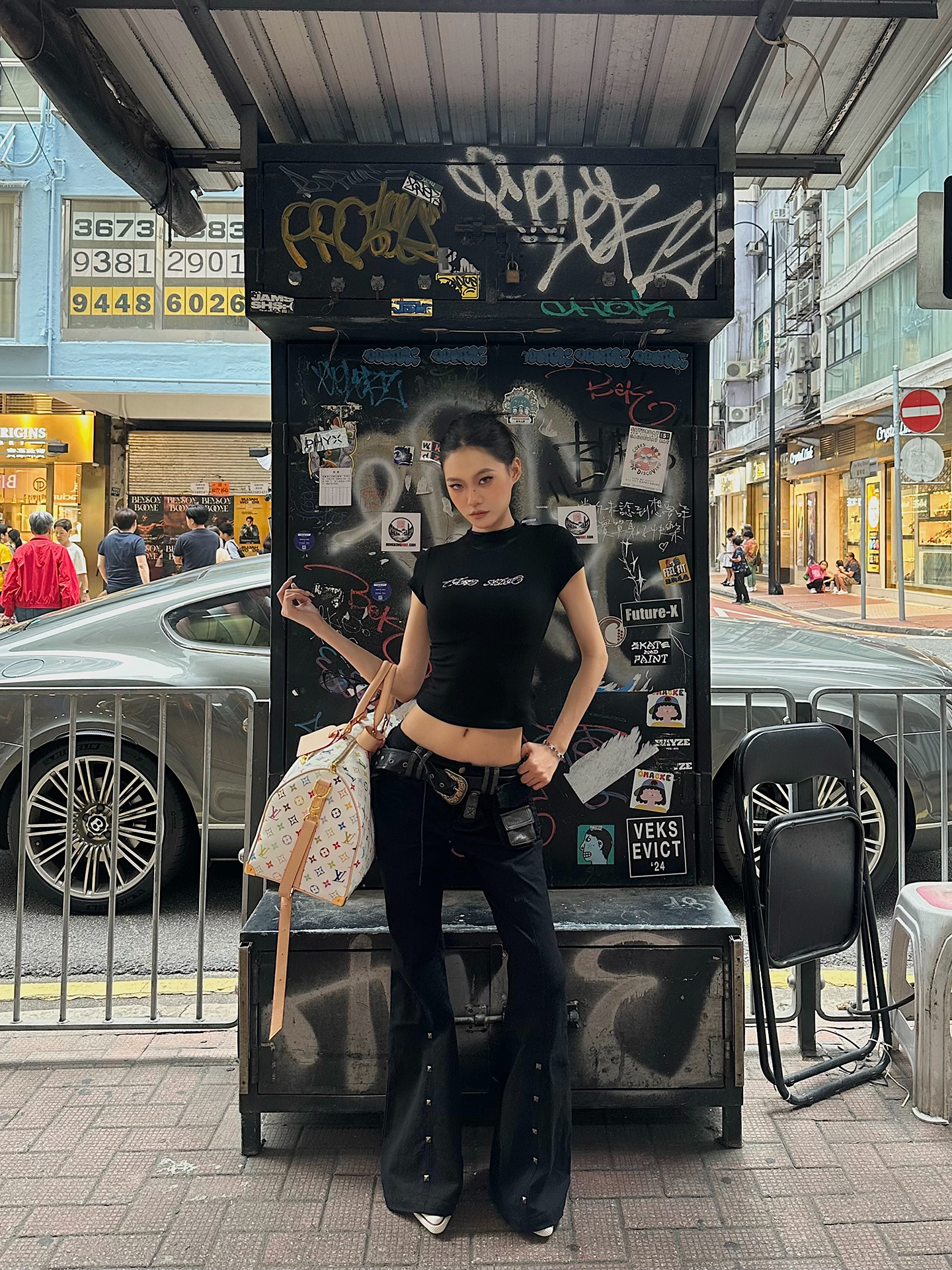 Hot Girl Black Vintage Flared Cargo Jeans - Slim Fit, Washed Design, Stylish 90s Inspired Long Pants for Trendy Looks