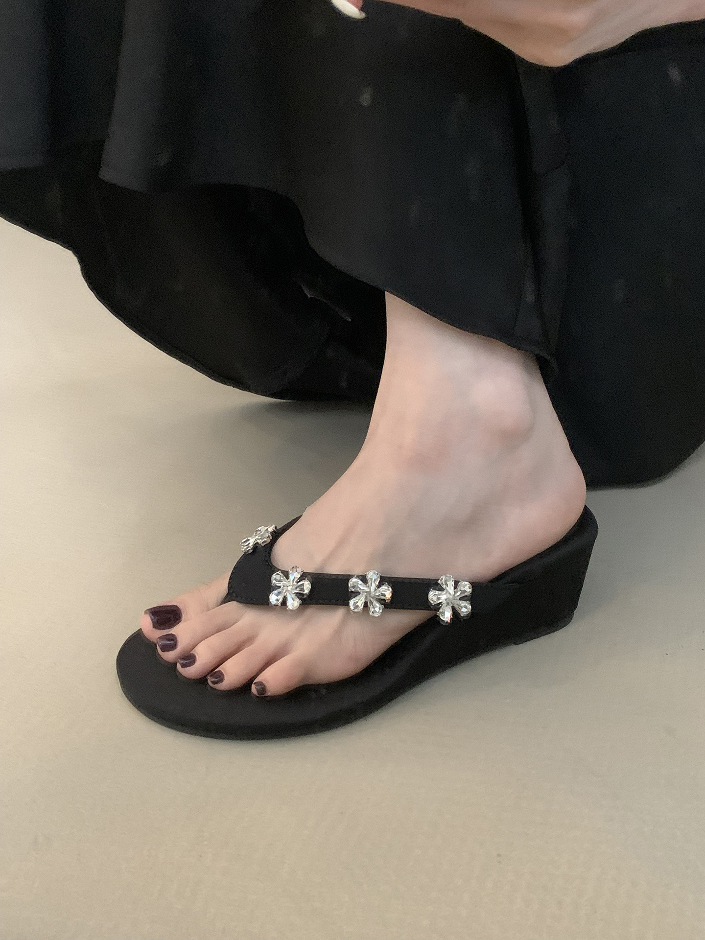 It seems that the raw title 3 does not provide enough context or information about the product type or design features. Please provide additional details or a more descriptive raw title so I can help you optimize it effectively.