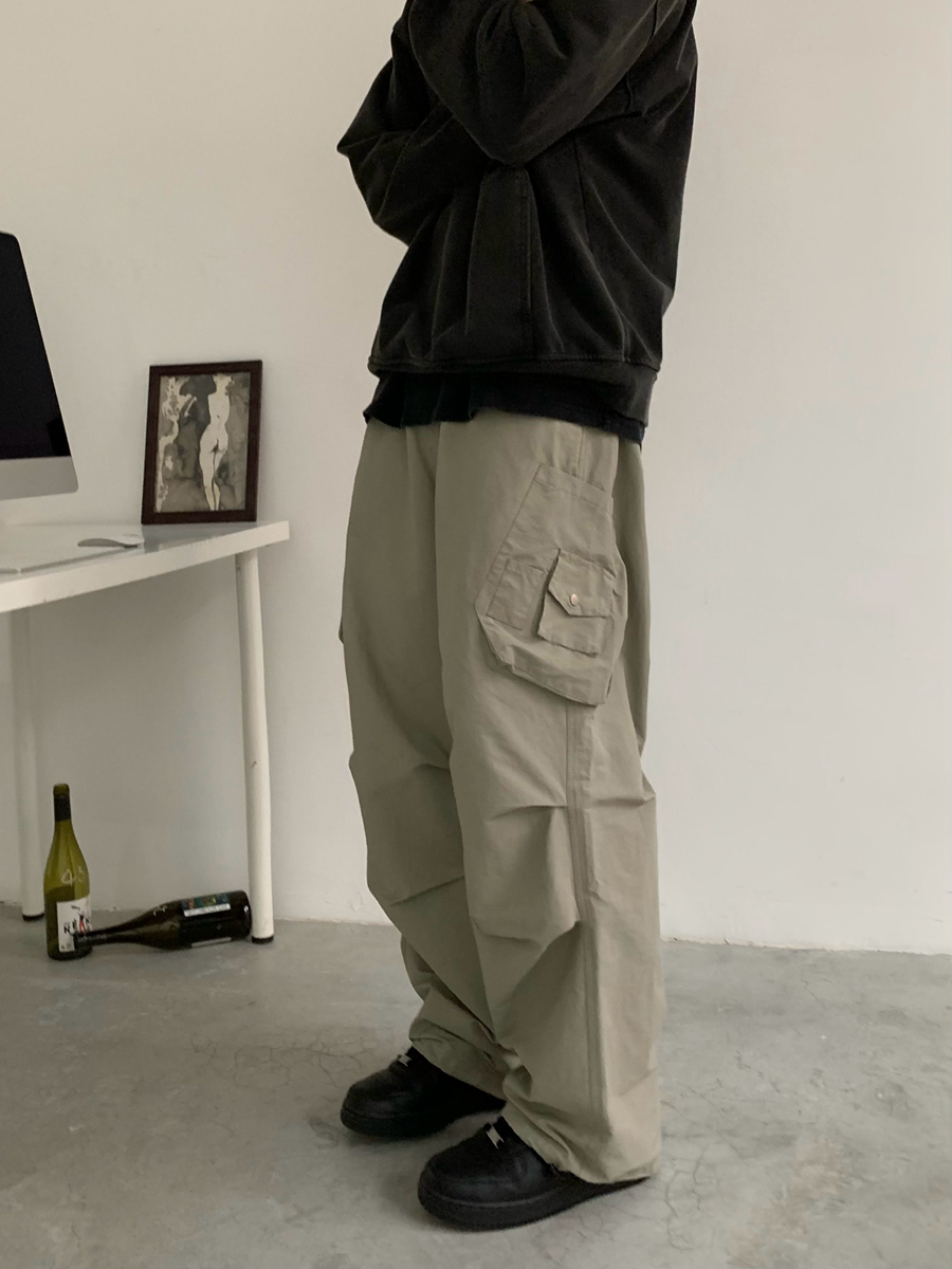 Japanese Retro Style Loose Functional Streetwear Work Pants for Men - Casual Straight-Leg Design