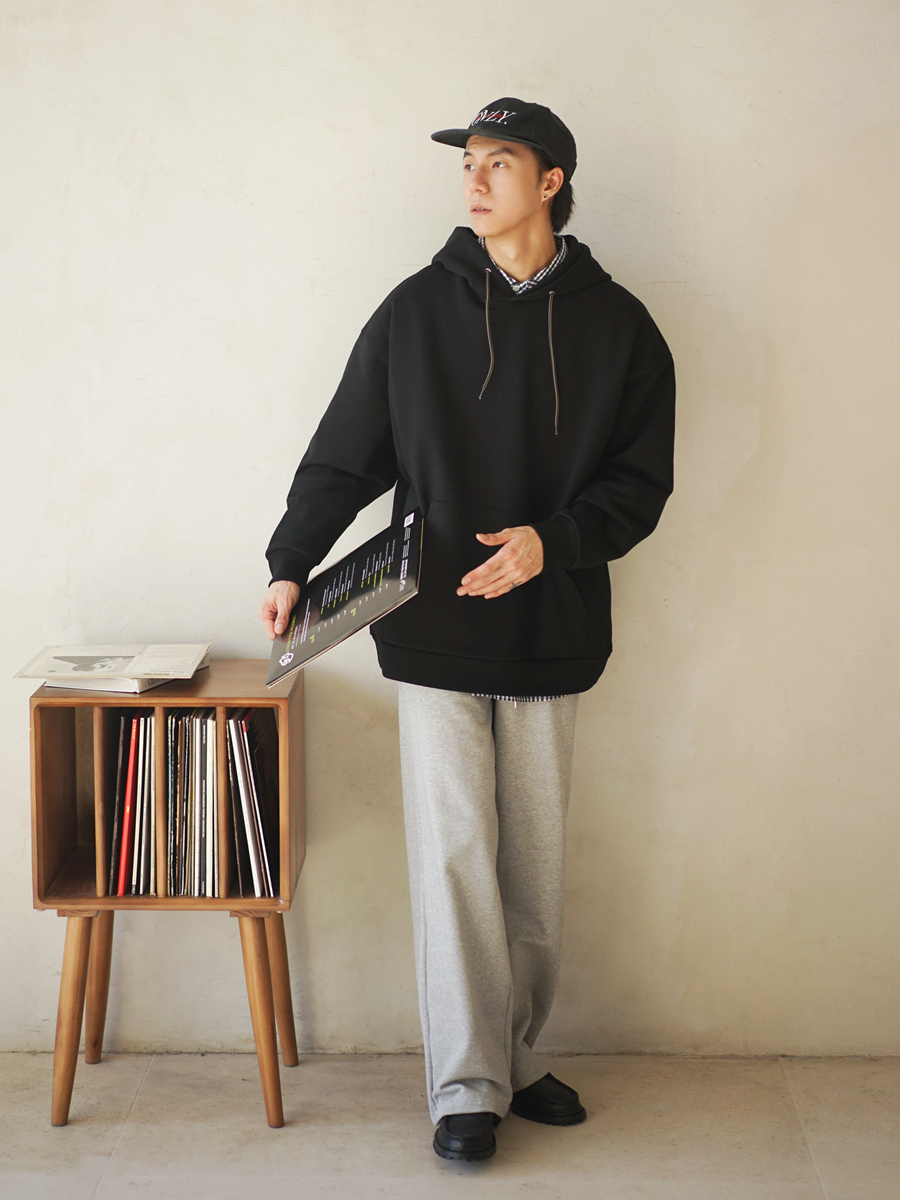 Japanese Retro Wide-Leg Sweatpants for Men, Heavy Cotton Casual Floor-Length Pants, Trendy Sportswear for Couples Japanese Retro Wide-Leg Sweatpants for Men, Heavy Cotton Casual Floor-Length Pants, Trendy Sportswear for Couples