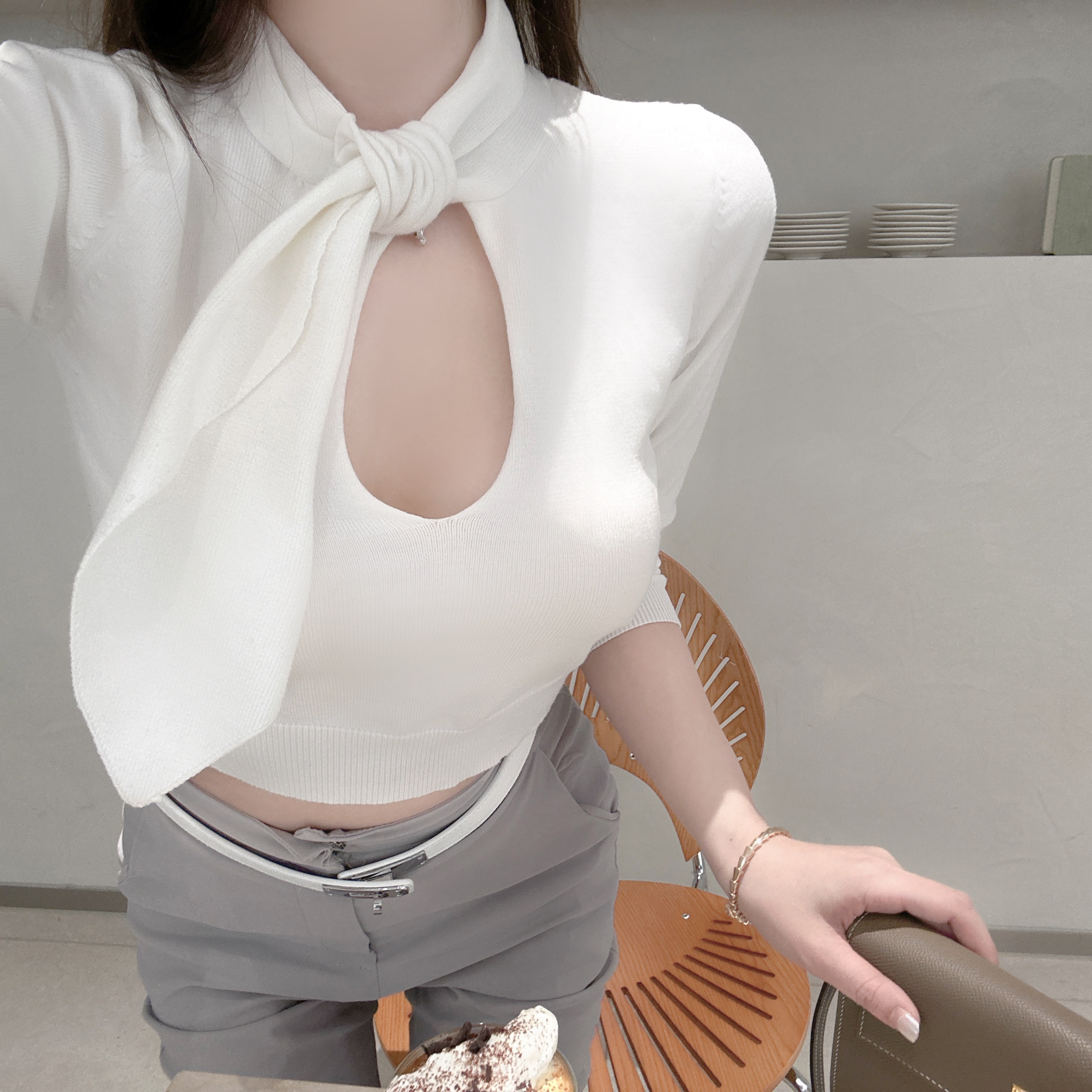 Japanese-Style Classic Hollow-Out Bow Short-Sleeve Knitted Top for Women - Y2K Fashion, Trendy Summer Style