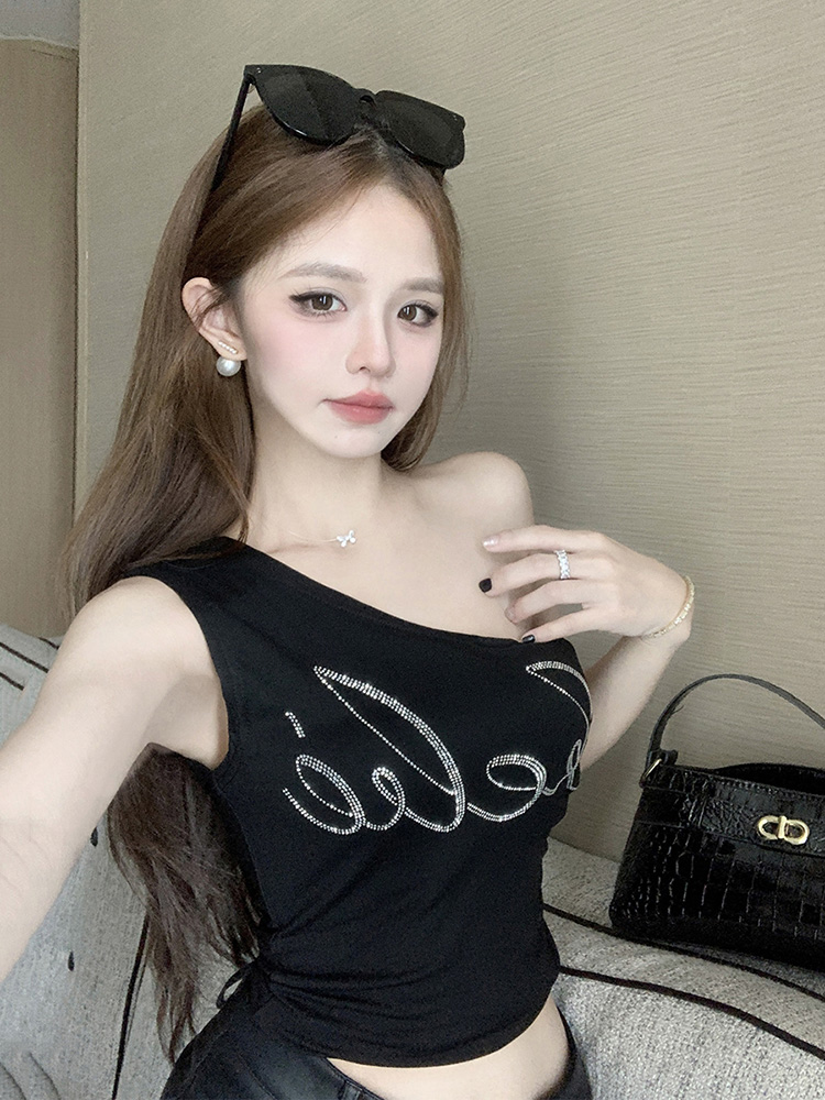 K-Pop Inspired Black Tank Top for Music Festival Dance Outfit, Jazz Dance Style, Trendy and Chic