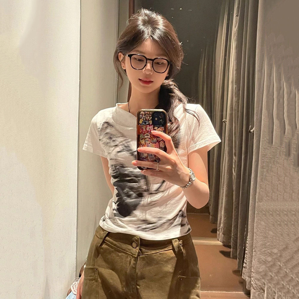 K-pop Inspired Women's Jazz Top - Short Sleeve Performance Outfit for Music Festivals and Dance Wear - Trendy Hot Girl Style