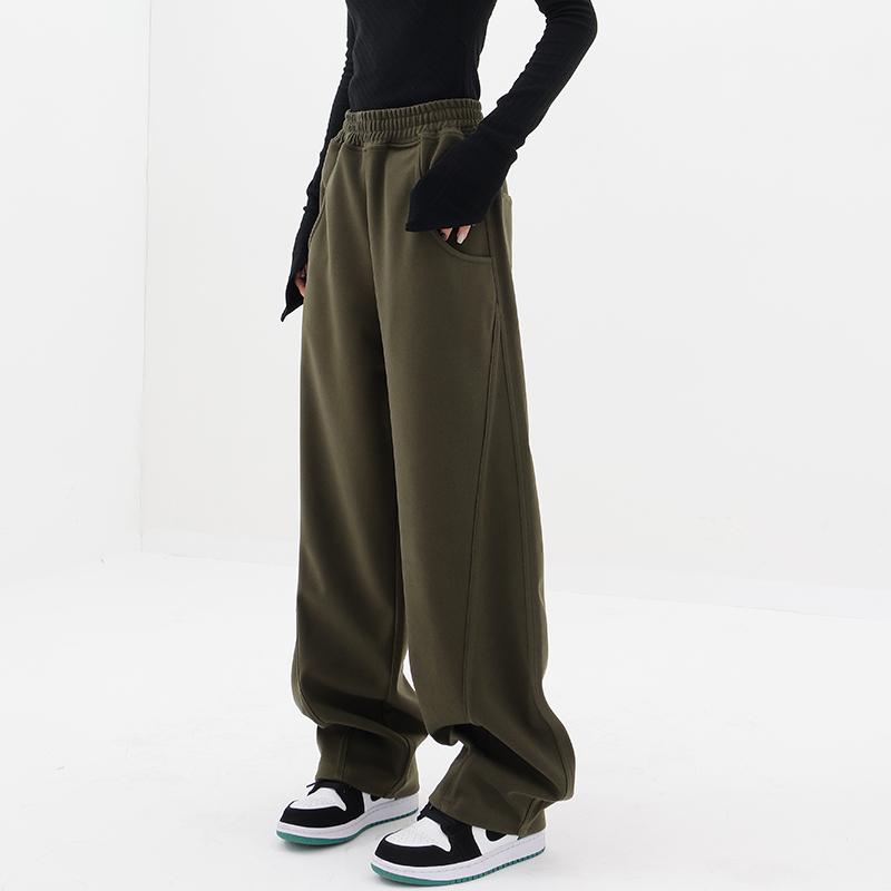 Khaki Woolen Wide-Leg Sweatpants for Women, Thickened Autumn Winter Banana Style Casual Sports Pants Khaki Woolen Wide-Leg Sweatpants for Women, Thickened Autumn Winter Banana Style Casual Sports Pants