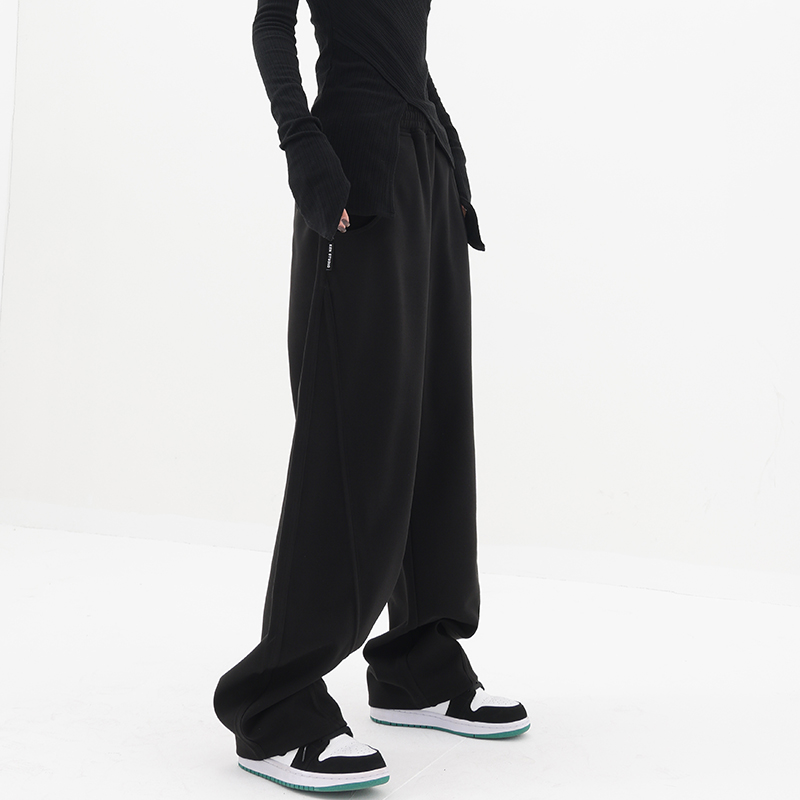 Khaki Woolen Wide-Leg Sweatpants for Women, Thickened Autumn Winter Banana Style Casual Sports Pants Khaki Woolen Wide-Leg Sweatpants for Women, Thickened Autumn Winter Banana Style Casual Sports Pants