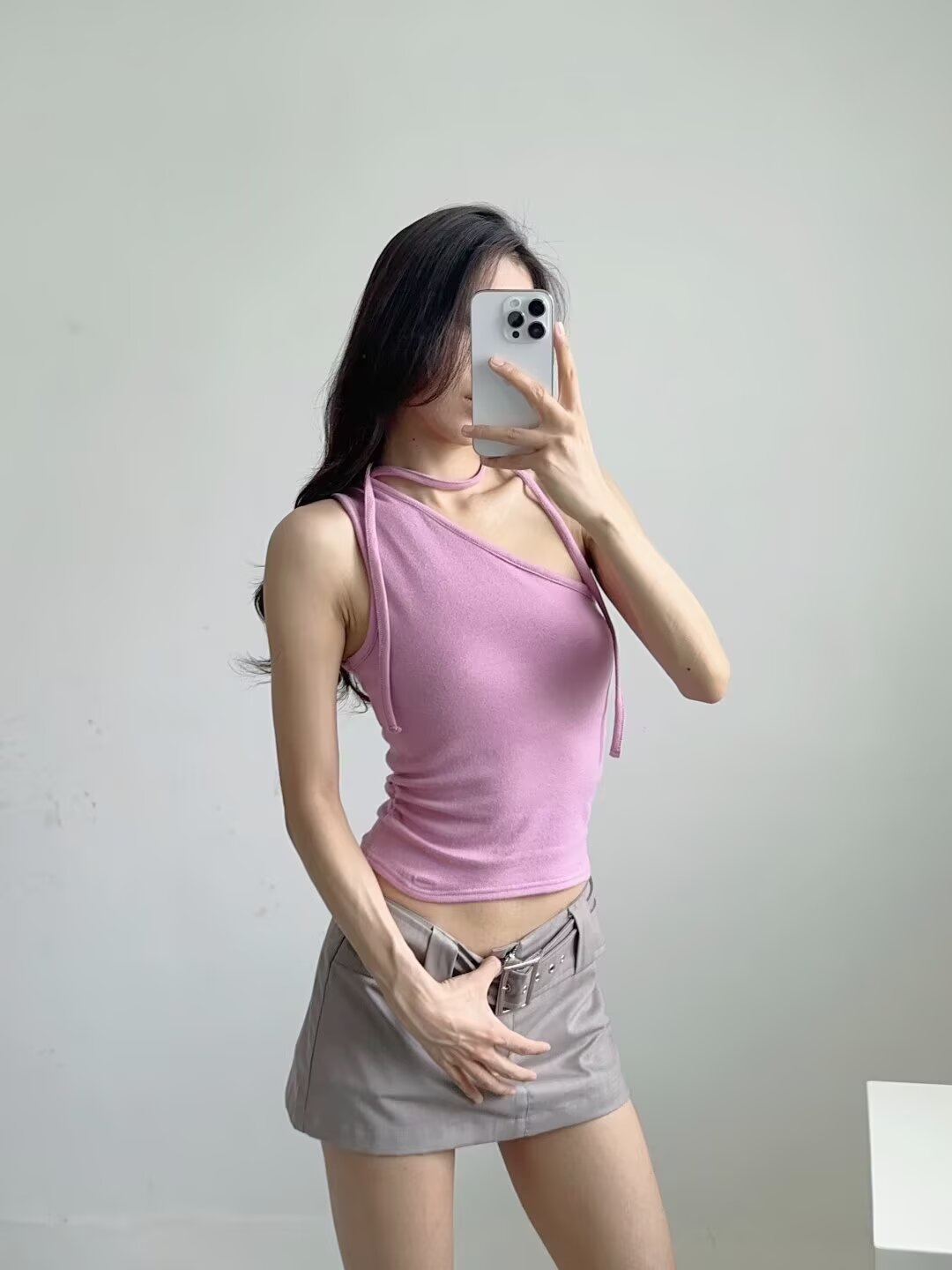 Korean Dance Jazz Slim-Fit Halter Asymmetrical Sleeveless Crop Top - Women's Off-Shoulder K-Pop Street Style Fashion