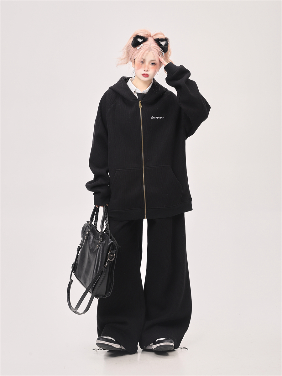 Korean Drama Style Milk Gray Fleece Sports Suit for Women - Hooded Sweatshirt & Wide-Leg Casual Pants Korean Drama Style Milk Gray Fleece Sports Suit for Women - Hooded Sweatshirt & Wide-Leg Casual Pants