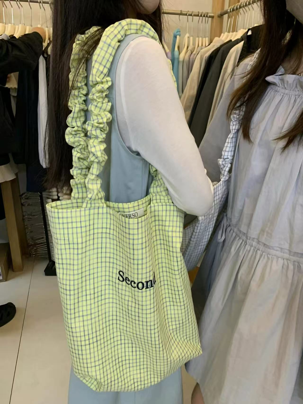 Korean Style Artistic Patterned Single-Shoulder Tote Bag, Large Capacity Canvas Underarm Bag for Women, Fashionable and Versatile