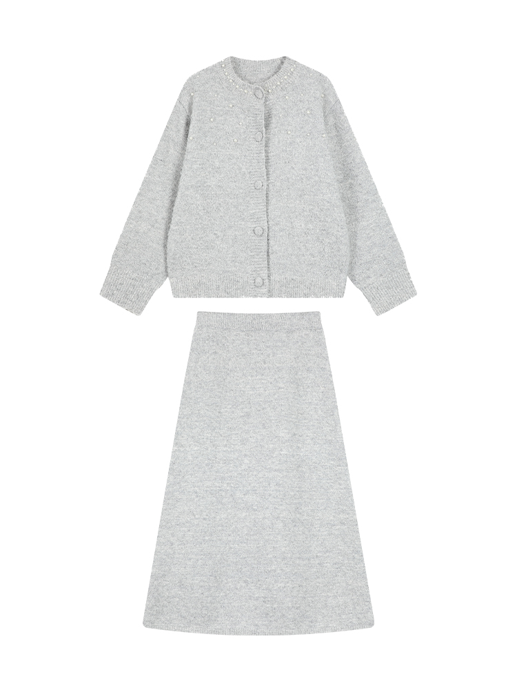 Korean Style Beaded Round Neck Knitted Long Sleeve Sweater Coat for Women - Loose Lazy Cardigan Top for Autumn and Winter Korean Style Beaded Round Neck Knitted Long Sleeve Sweater Coat for Women - Loose Lazy Cardigan Top for Autumn and Winter