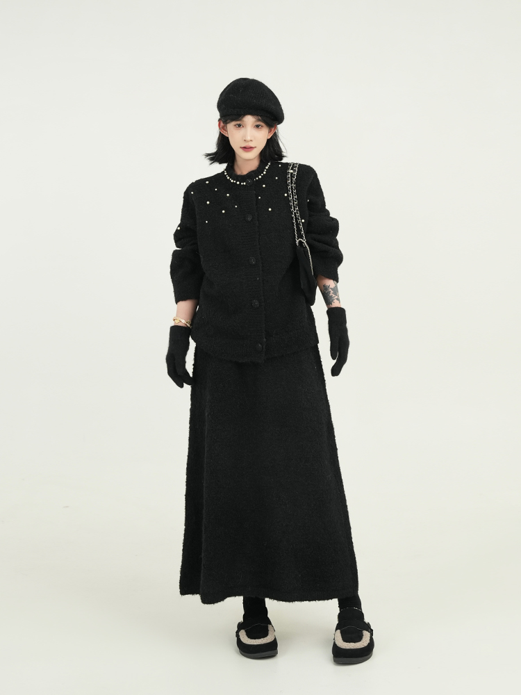 Korean Style Beaded Round Neck Knitted Long Sleeve Sweater Coat for Women - Loose Lazy Cardigan Top for Autumn and Winter Korean Style Beaded Round Neck Knitted Long Sleeve Sweater Coat for Women - Loose Lazy Cardigan Top for Autumn and Winter