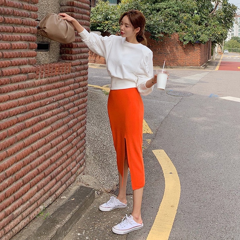 Korean Style Casual Round Neck Lantern Sleeve Sweatshirt for Women with Elastic Waist - Loose Fit Top for Effortless Style Korean Style Casual Round Neck Lantern Sleeve Sweatshirt for Women with Elastic Waist - Loose Fit Top for Effortless Style