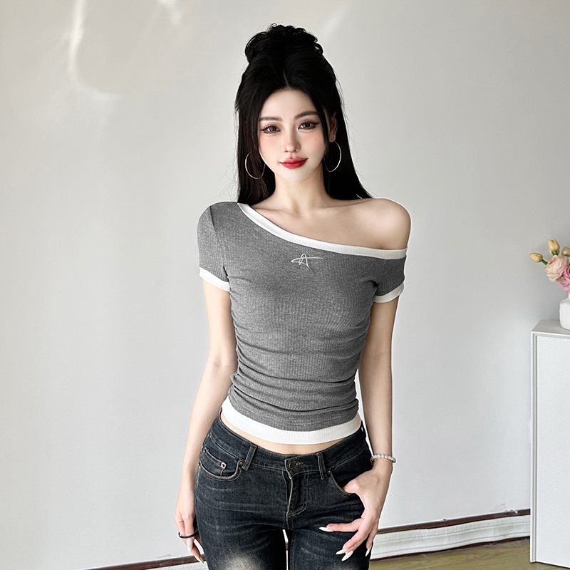 Korean-Style Color-Blocking Off-Shoulder Slim-Fit Crop Top with Meteor Embroidery - Trendy Bagged Edge T-Shirt Korean-Style Color-Blocking Off-Shoulder Slim-Fit Crop Top with Meteor Embroidery - Trendy Bagged Edge T-Shirt