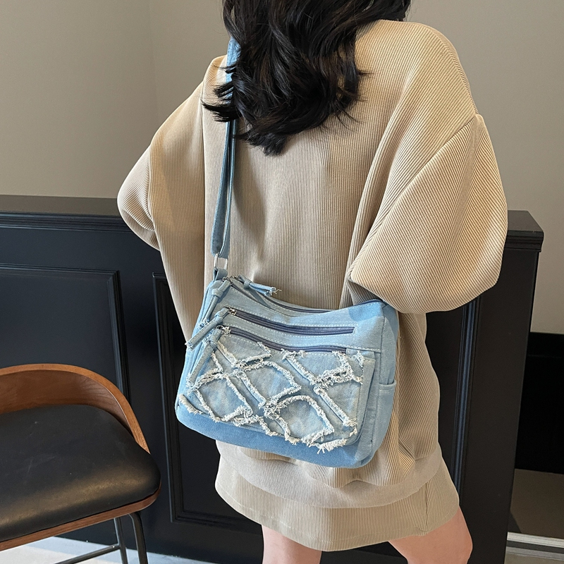 Korean Style Denim Crossbody Bag 2025 - Small Square Design, Casual Shoulder Bag for Women, Trendy Internet Celebrity Fashion Korean Style Denim Crossbody Bag 2025 - Small Square Design, Casual Shoulder Bag for Women, Trendy Internet Celebrity Fashion