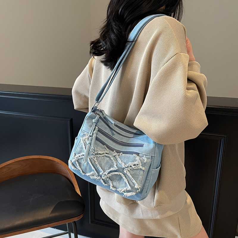 Korean Style Denim Crossbody Bag 2025 - Small Square Design, Casual Shoulder Bag for Women, Trendy Internet Celebrity Fashion Korean Style Denim Crossbody Bag 2025 - Small Square Design, Casual Shoulder Bag for Women, Trendy Internet Celebrity Fashion