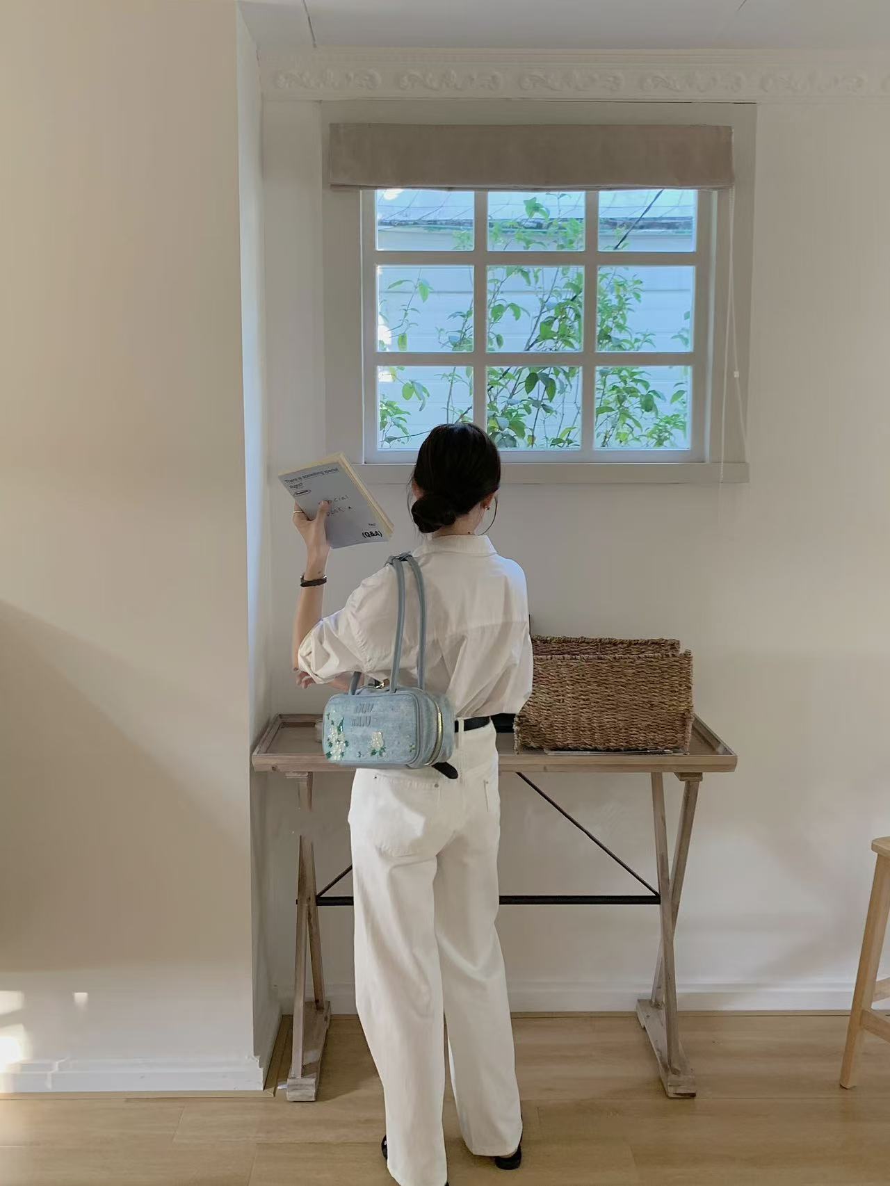 Korean Style Denim Floral Embroidery Bowling Shoulder Bag - Versatile Spring/Summer Commuter Handbag for Fresh Looks Korean Style Denim Floral Embroidery Bowling Shoulder Bag - Versatile Spring/Summer Commuter Handbag for Fresh Looks