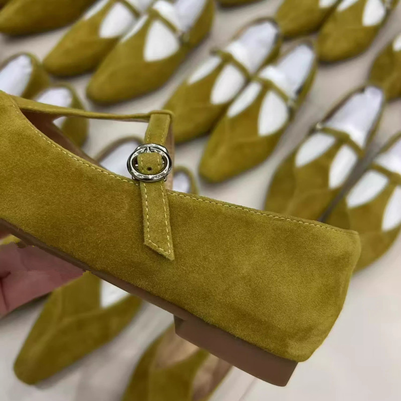 Korean Style Elegant Flat Pointed-Toe T-Strap Shoes with Single Buckle - Comfortable Versatile Footwear for Any Occasion Korean Style Elegant Flat Pointed-Toe T-Strap Shoes with Single Buckle - Comfortable Versatile Footwear for Any Occasion