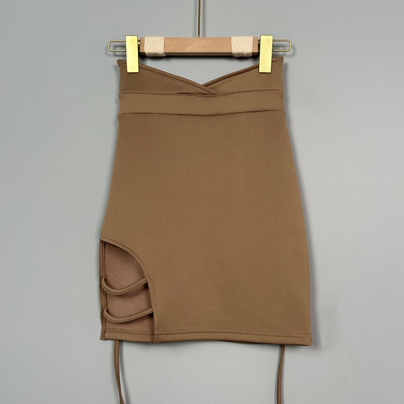 Korean Style Elegant Halter Bodycon Dress with Niche Hollow Design - Women's Short Skirt for a Feminine Look Korean Style Elegant Halter Bodycon Dress with Niche Hollow Design - Women's Short Skirt for a Feminine Look