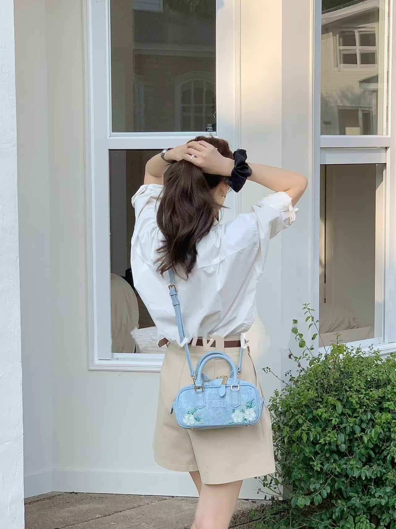 Korean Style Floral Embroidered Denim Bowling Handbag - Versatile Commuter Shoulder Crossbody Bag for Women - Spring/Summer Fashion Korean Style Floral Embroidered Denim Bowling Handbag - Versatile Commuter Shoulder Crossbody Bag for Women - Spring/Summer Fashion