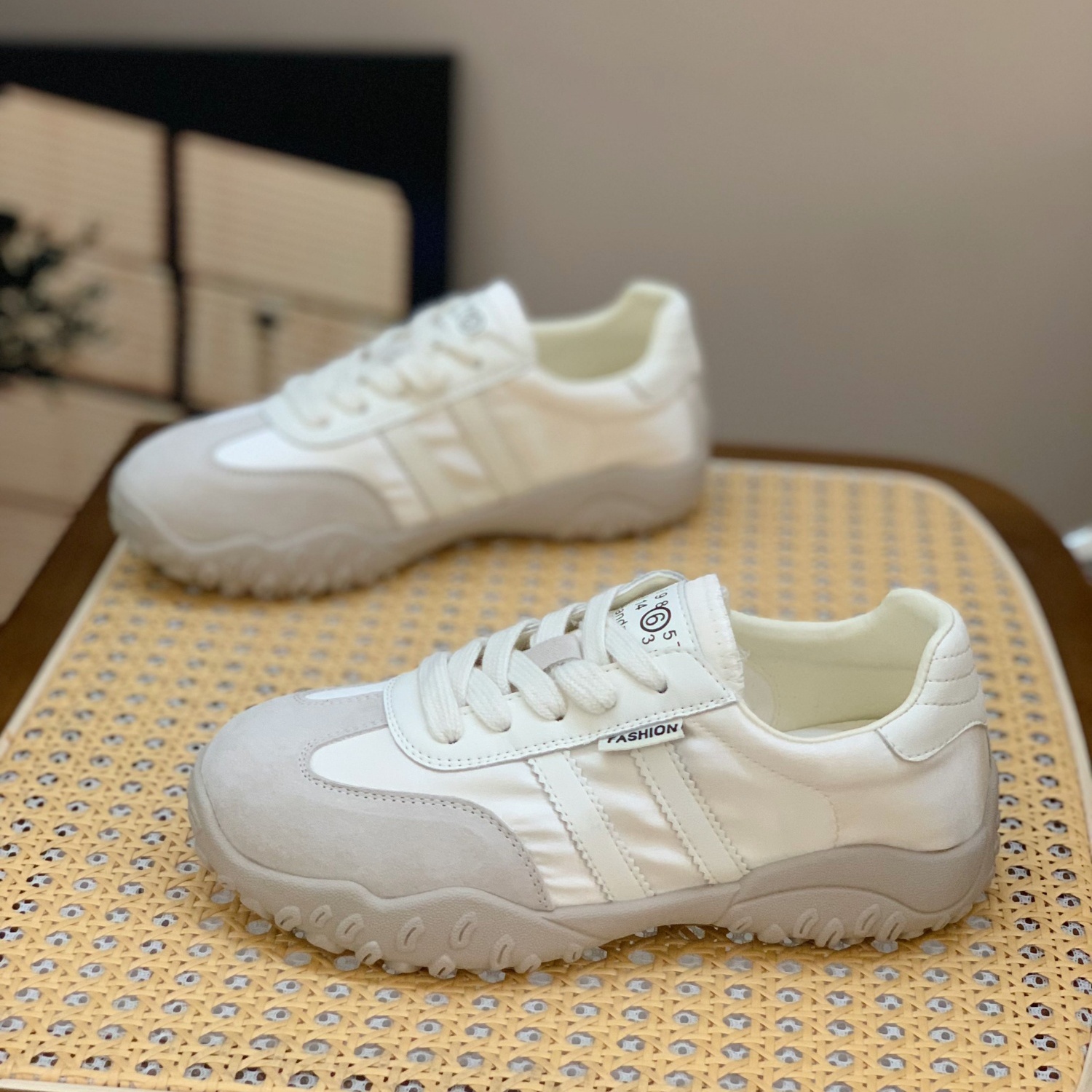 Korean-Style Lace-Up Thick-Soled Casual Shoes for Women - Lightweight Color-Blocking Summer 2025 Training Sneakers