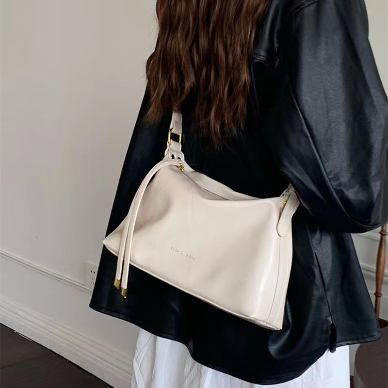 Korean Style Large-Capacity Women's Bag, 2025 Trendy Casual Shoulder Bag, High-Quality Versatile Fashionable Tote