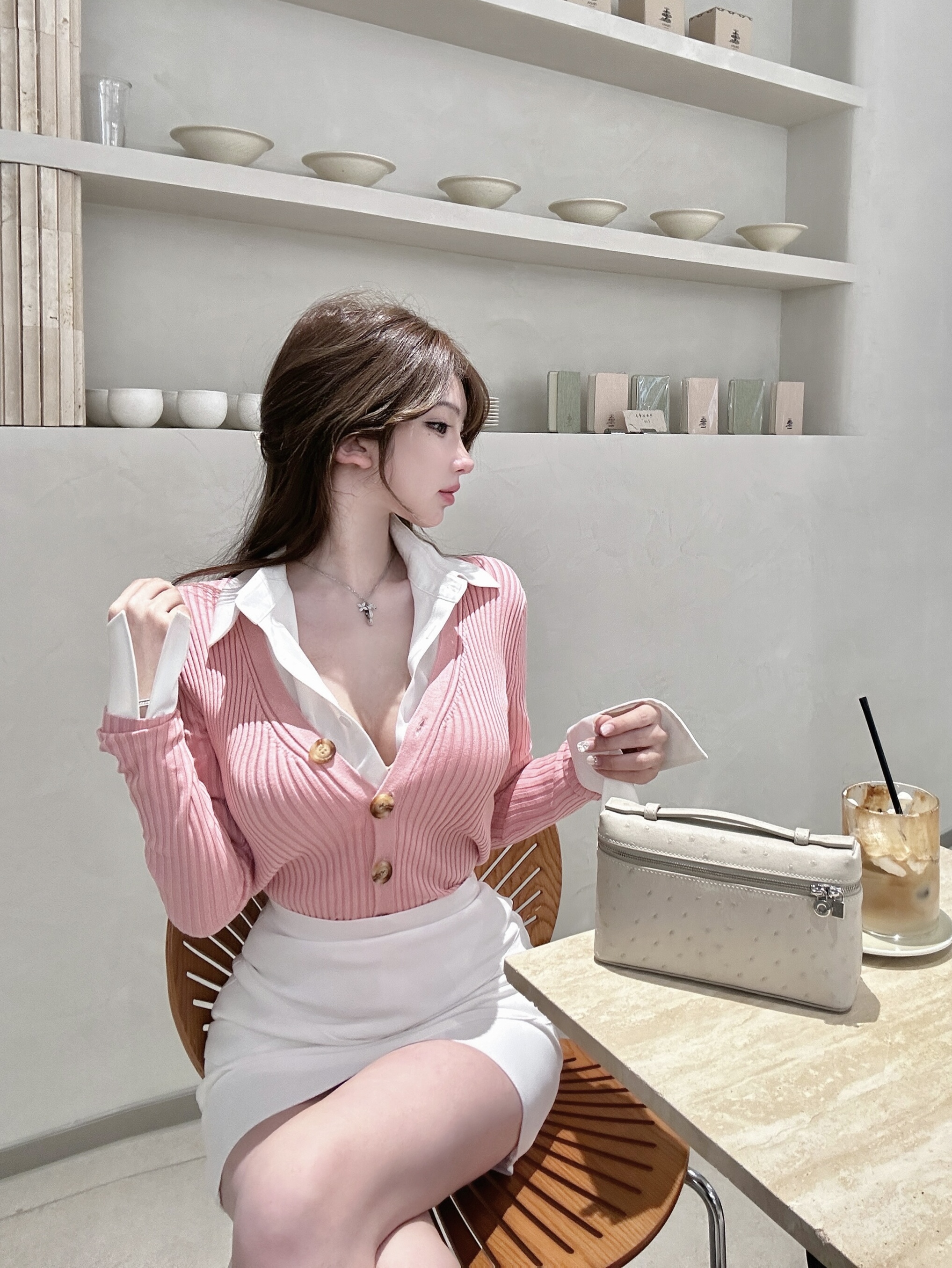 Korean Style Mulberry Silk Knitted V-Neck Cardigan Coat for Women - Glossy Wool Design, Chic Secretary Look, Elegant Fashion