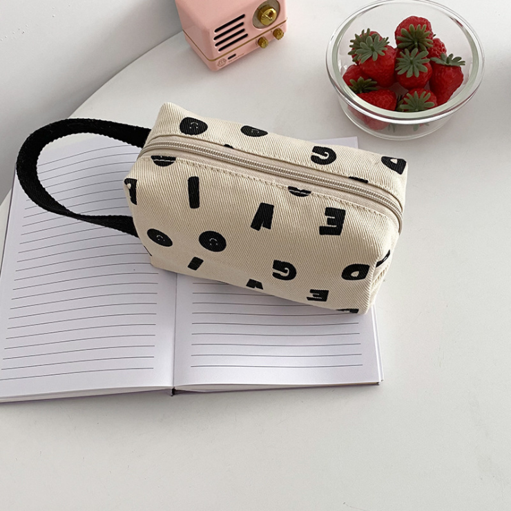 Korean Style Niche Design Letter Canvas Bag for Women, Versatile Small Clutch Makeup Bag, Trendy Tote for Everyday Use Korean Style Niche Design Letter Canvas Bag for Women, Versatile Small Clutch Makeup Bag, Trendy Tote for Everyday Use