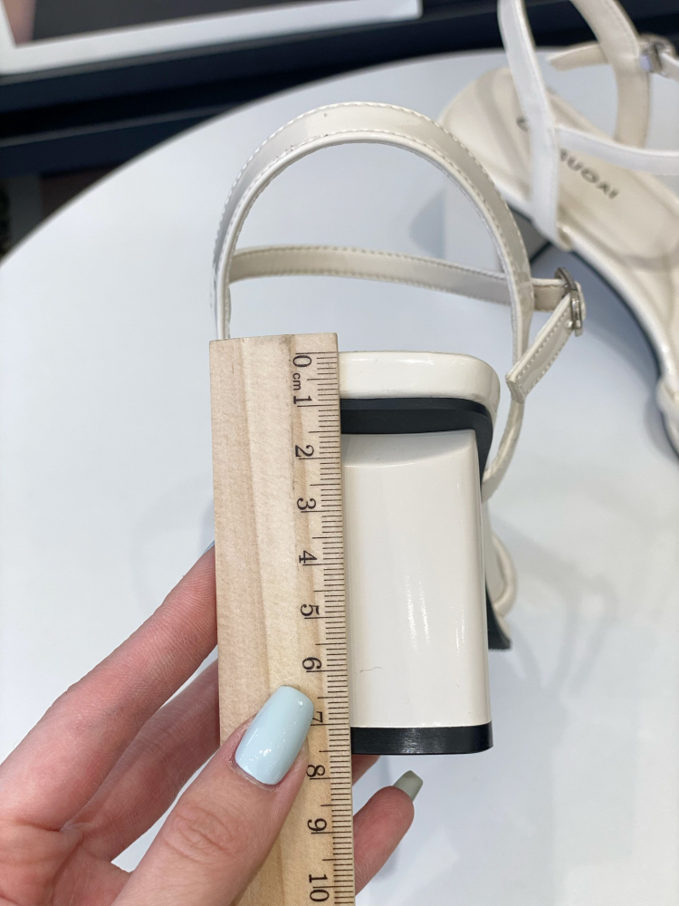 Korean-Style One-Strap Chunky-Heeled Sandals for Women - Trendy Cross-Strap Square-Toe Roman Evening Shoes for Summer 2025 Korean-Style One-Strap Chunky-Heeled Sandals for Women - Trendy Cross-Strap Square-Toe Roman Evening Shoes for Summer 2025