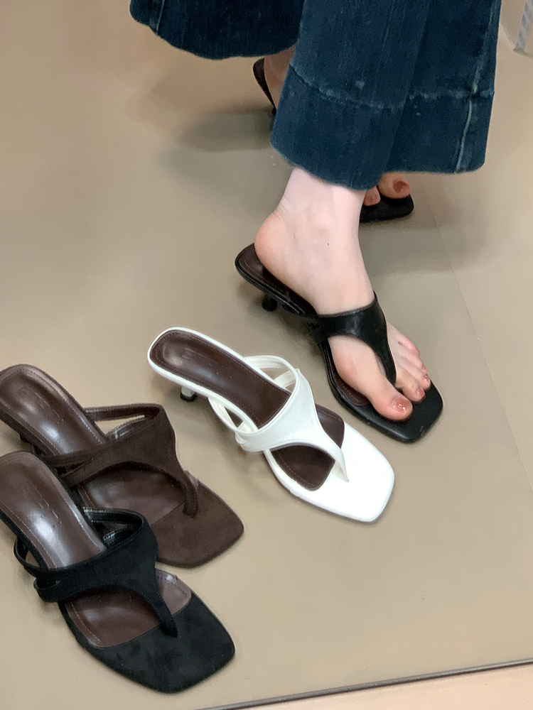 Korean Style One-Strap Thin Heel Square Toe Flip Flops for Women - Ocean-Inspired Summer Footwear 2025 Korean Style One-Strap Thin Heel Square Toe Flip Flops for Women - Ocean-Inspired Summer Footwear 2025