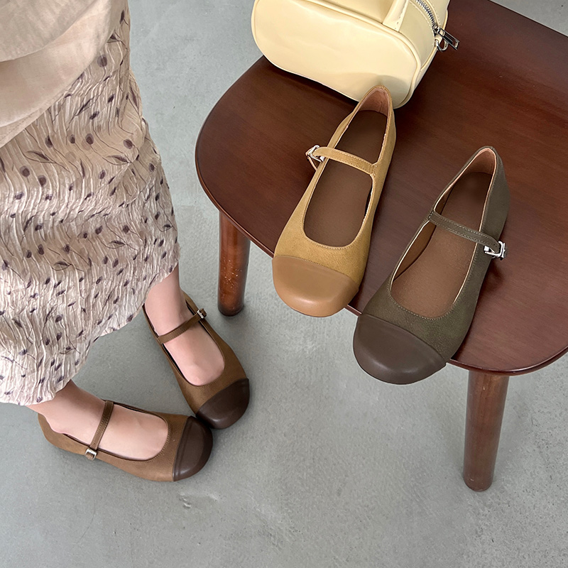 Korean-Style Plus-Size Women's Mary Jane Flat Shoes, Trendy Autumn Leather Slip-Ons for Wide Feet, Sizes 40-43