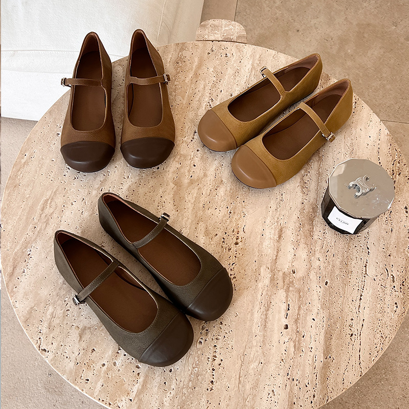 Korean-Style Plus-Size Women's Mary Jane Flat Shoes, Trendy Autumn Leather Slip-Ons for Wide Feet, Sizes 40-43 Korean-Style Plus-Size Women's Mary Jane Flat Shoes, Trendy Autumn Leather Slip-Ons for Wide Feet, Sizes 40-43