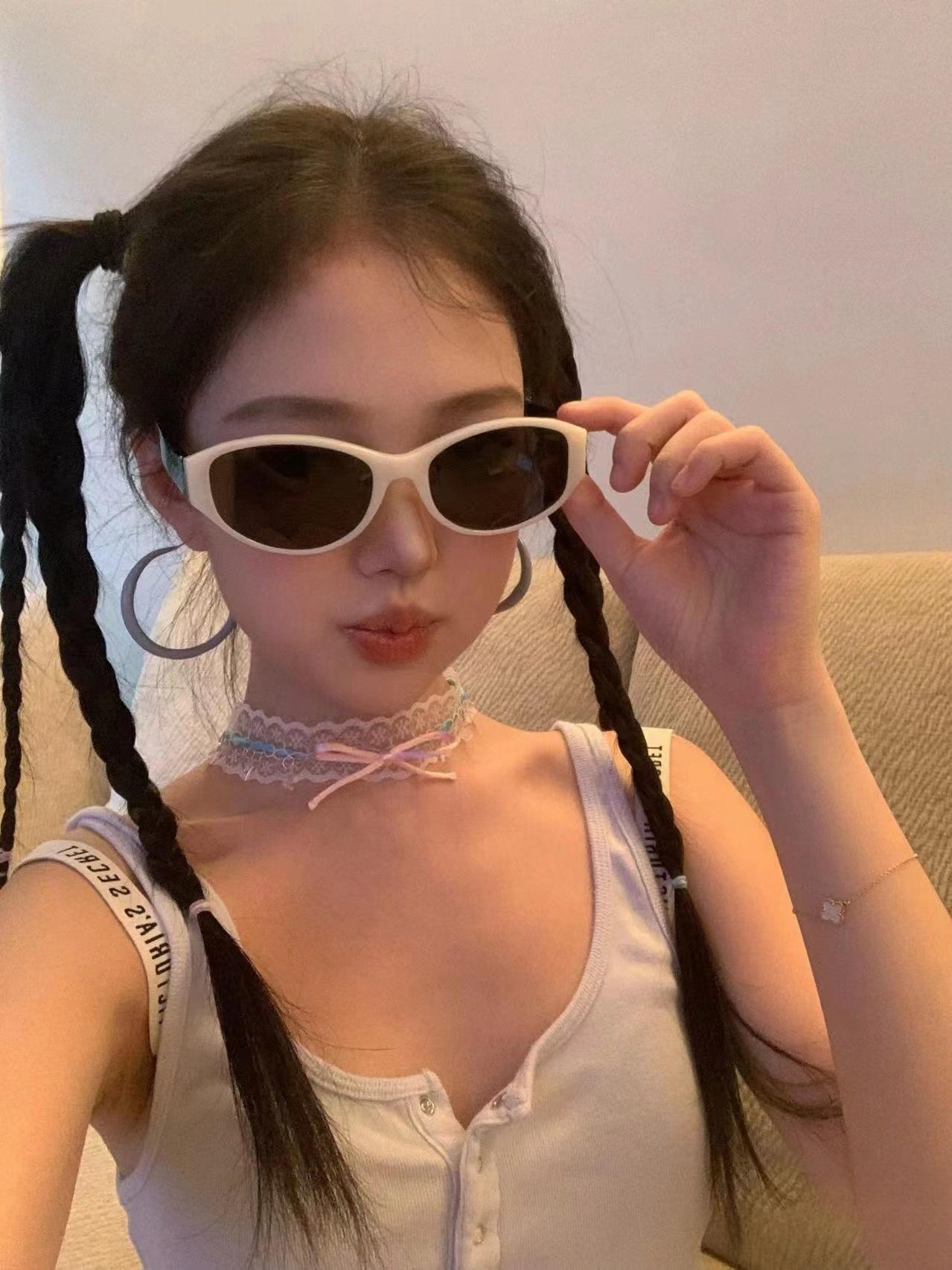 Korean-Style Retro Cat-Eye White Polarized Sunglasses for Women - Trendy High-End Cool Shades for Square and Round Faces