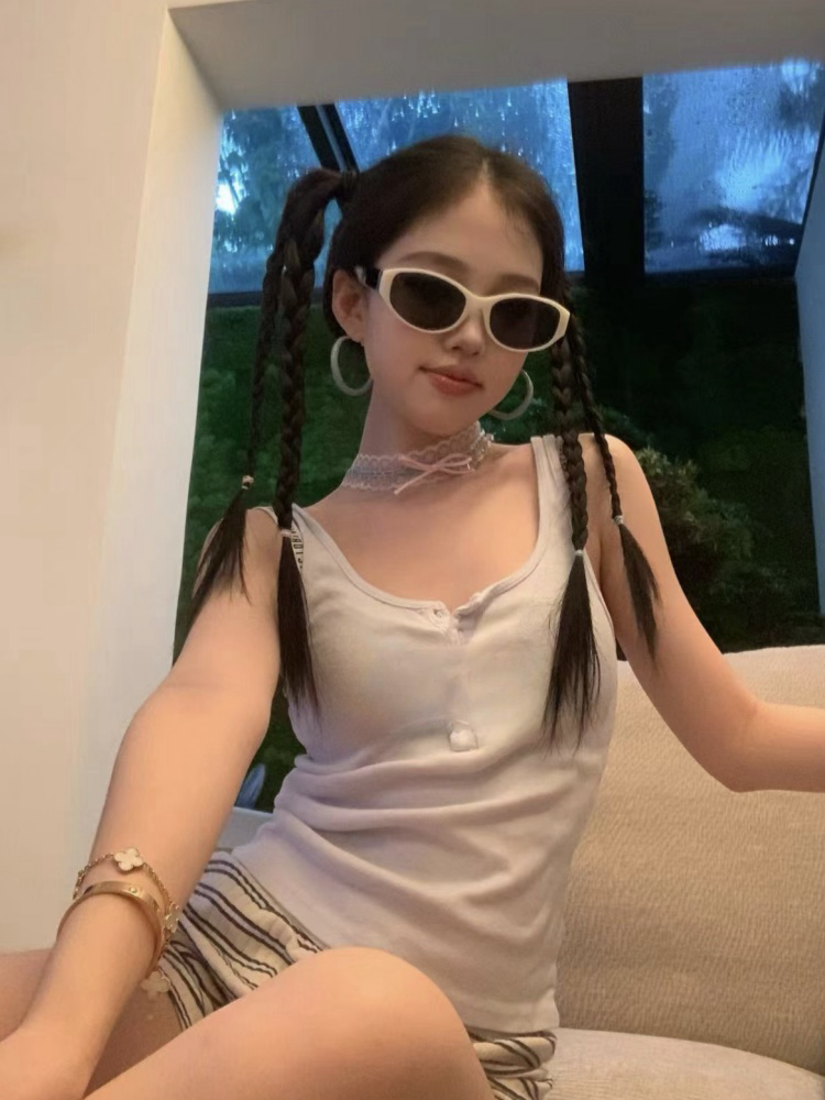 Korean-Style Retro Cat-Eye White Polarized Sunglasses for Women - Trendy High-End Cool Shades for Square and Round Faces Korean-Style Retro Cat-Eye White Polarized Sunglasses for Women - Trendy High-End Cool Shades for Square and Round Faces