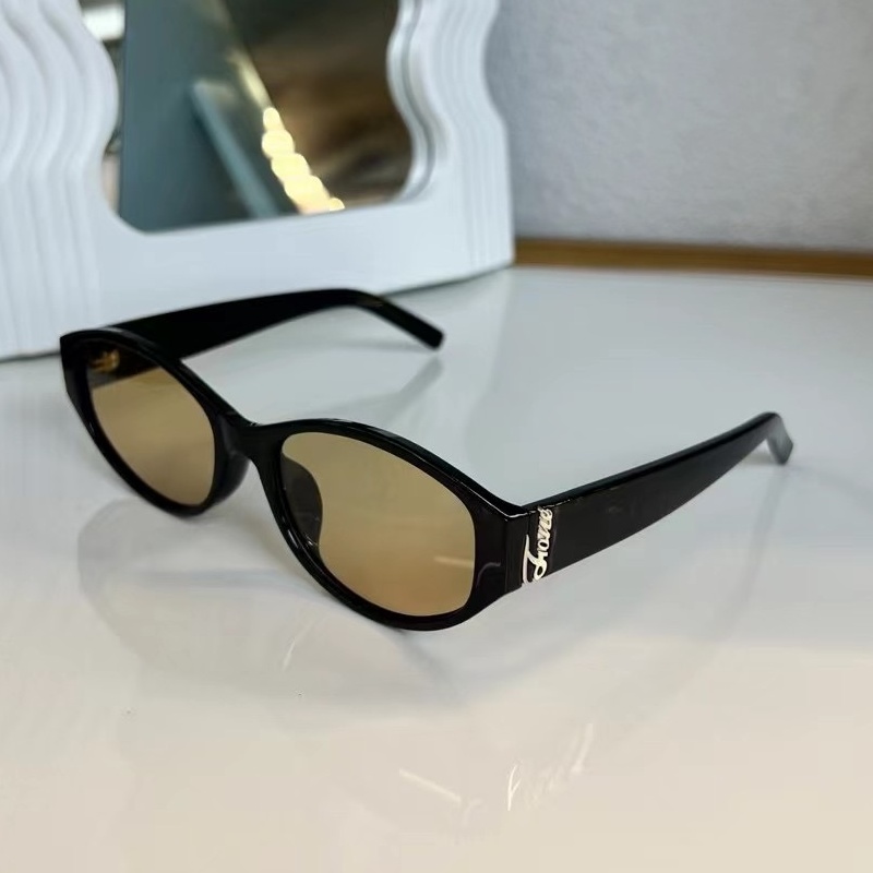 Korean-Style Retro Cat-Eye White Polarized Sunglasses for Women - Trendy High-End Cool Shades for Square and Round Faces Korean-Style Retro Cat-Eye White Polarized Sunglasses for Women - Trendy High-End Cool Shades for Square and Round Faces